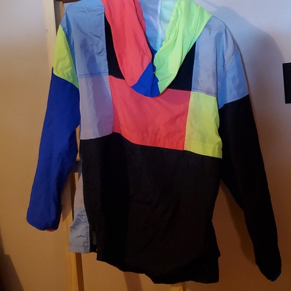 Wind Jacket - Picture 2 of 2